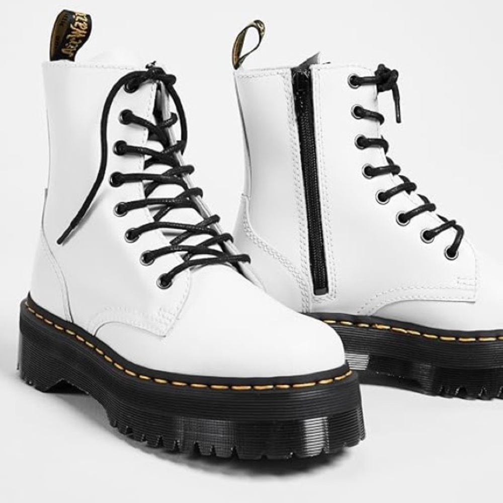 Dr Martens white Jadon lace up boots 7M 8L unisex